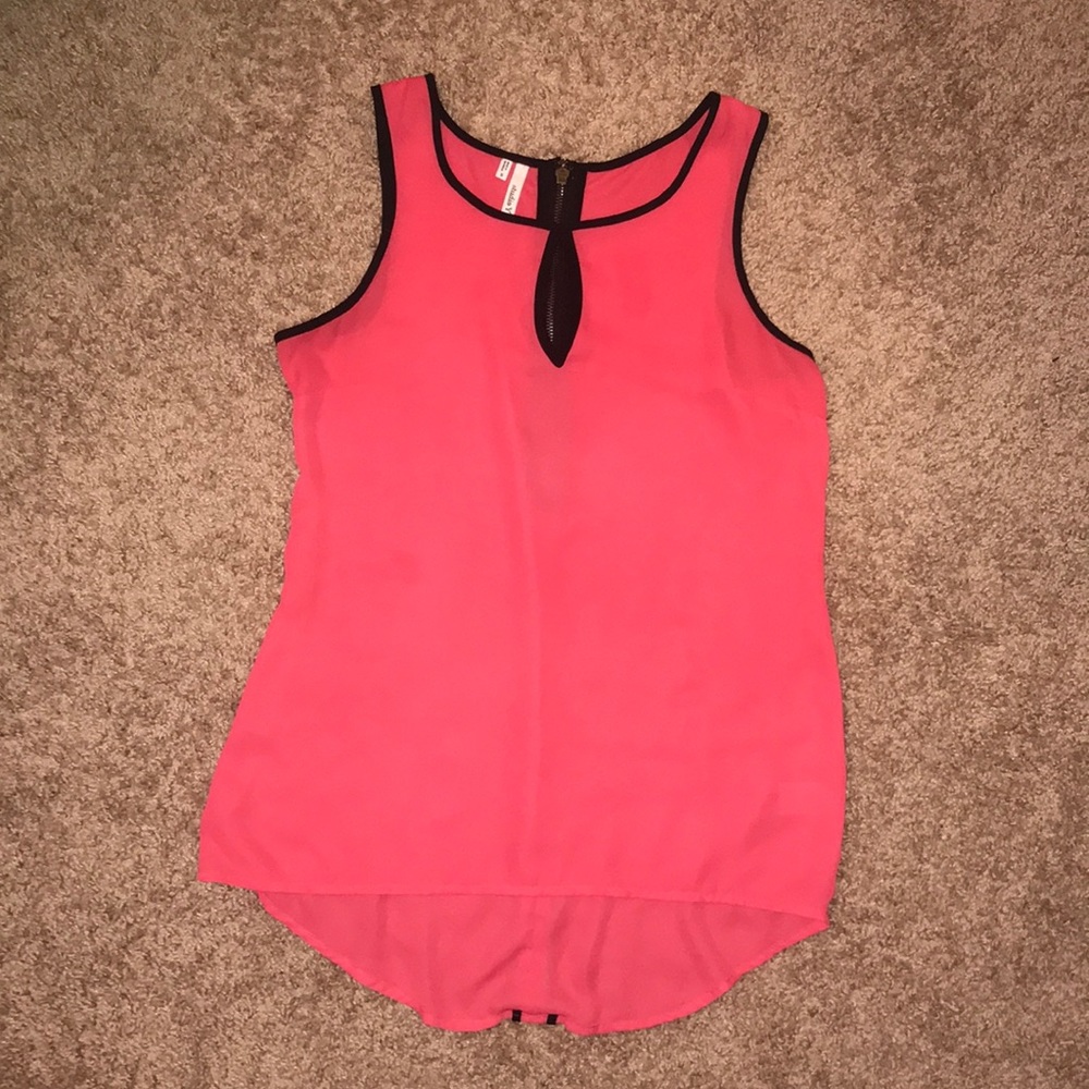 Maurice’s Top Size Small